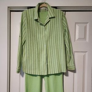 Drapers & Damon's complete outfit size medium.  NWOT. Green, blue, yellow, gray.
